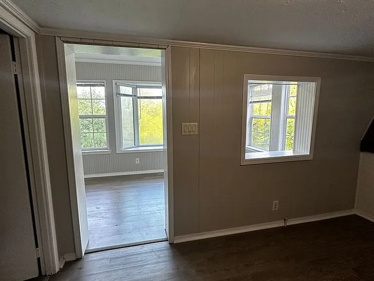 742 Old Sulphur Springs Rd — Photo 37
