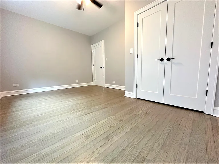 1352 W Carmen Ave #1N — Photo 16