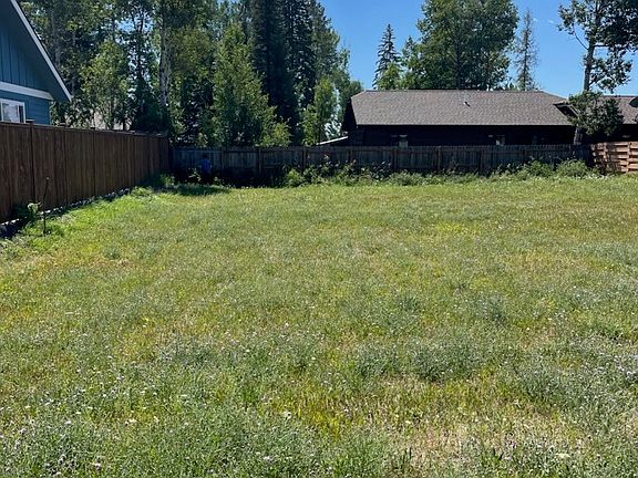2nd image of 721 Aspen Grove St