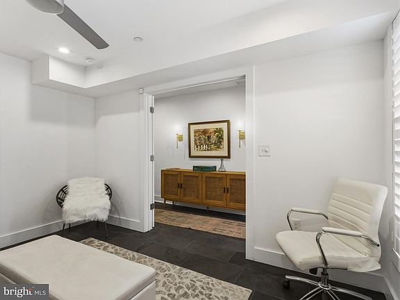 5th image of 1404 Olive St