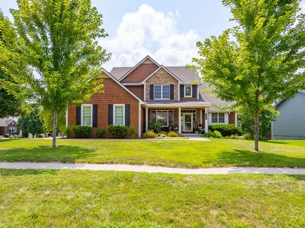 4221 159th St, Urbandale, IA 50323