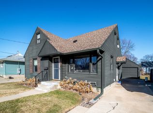 930 13th Ave NE, Rochester, MN 55906