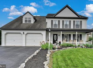 7 Tyler Dr, Ephrata, PA 17522