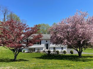 4 Stonewall Farm Road, Mahopac, NY 10541