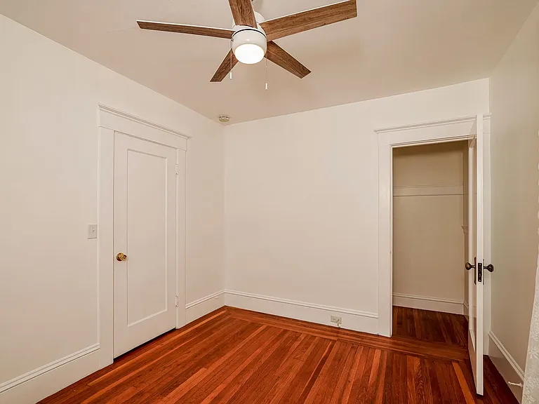 2238 Lakeshore Ave — Photo 15