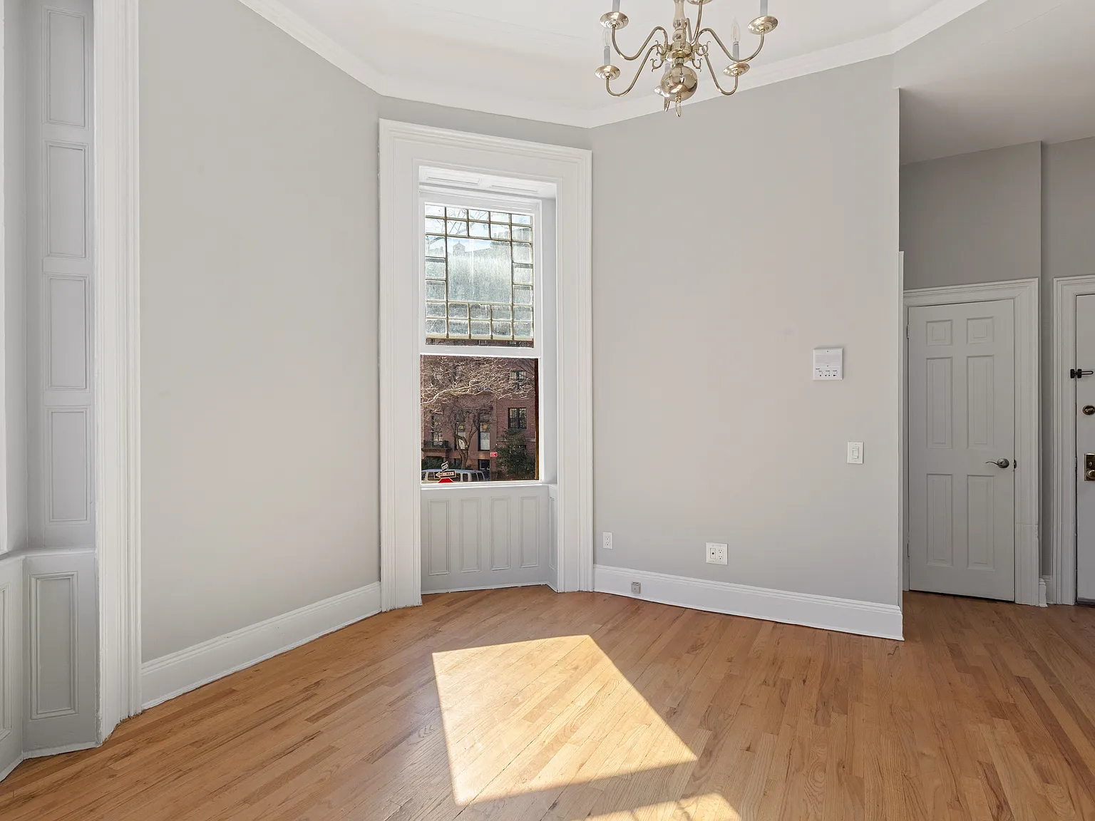 25 Pierrepont Street — Photo 3