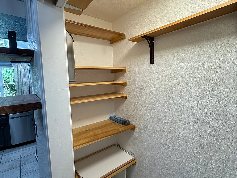 1152 Ravine View Dr — Photo 10