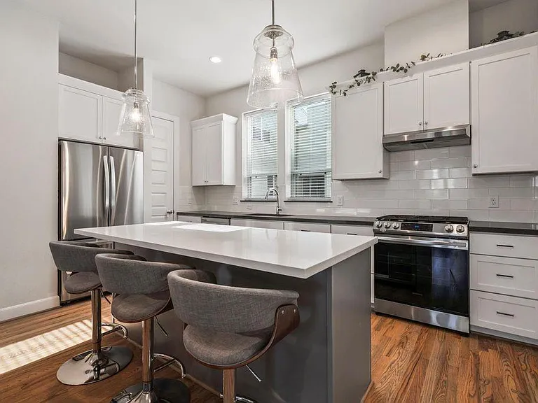 316 Jensen Dr — Photo 13