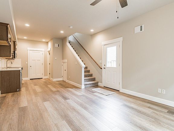 Main entrance to living area and kitchen.