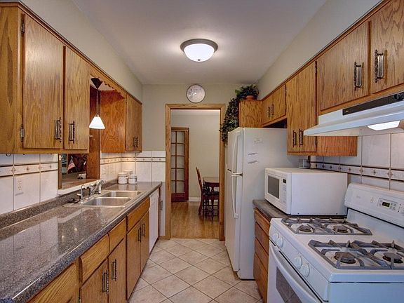 4th image of 10644 Quincy Blvd NE