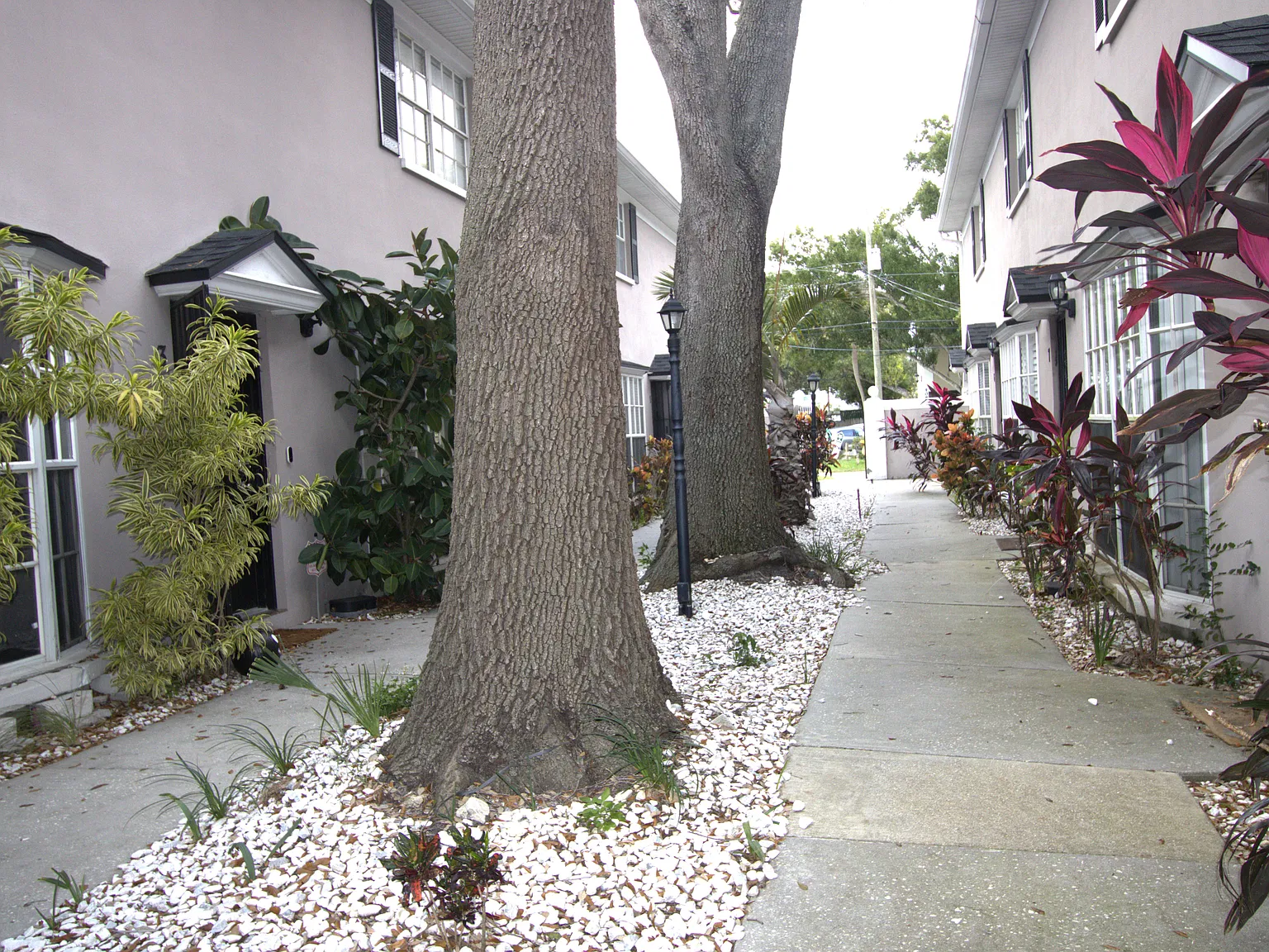 2 bed, 2.5 bath, 1400 sqft, $2,250 — Photo 2