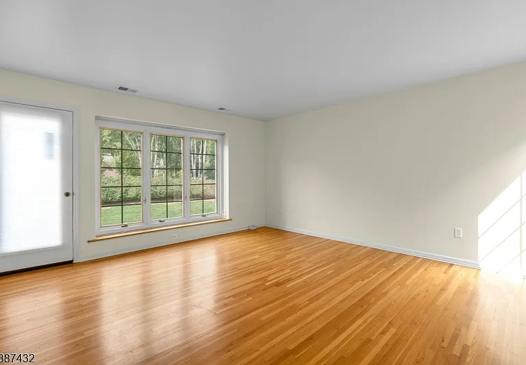10 Shelley Pl — Photo 20