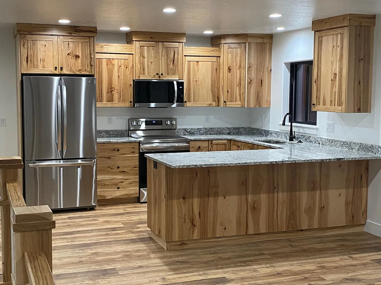 4 bed, 2050 sqft, $1,900 — Photo 2