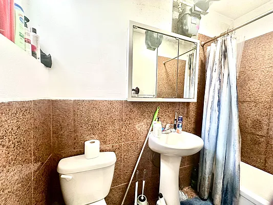 Rented by Bond New York | media 15