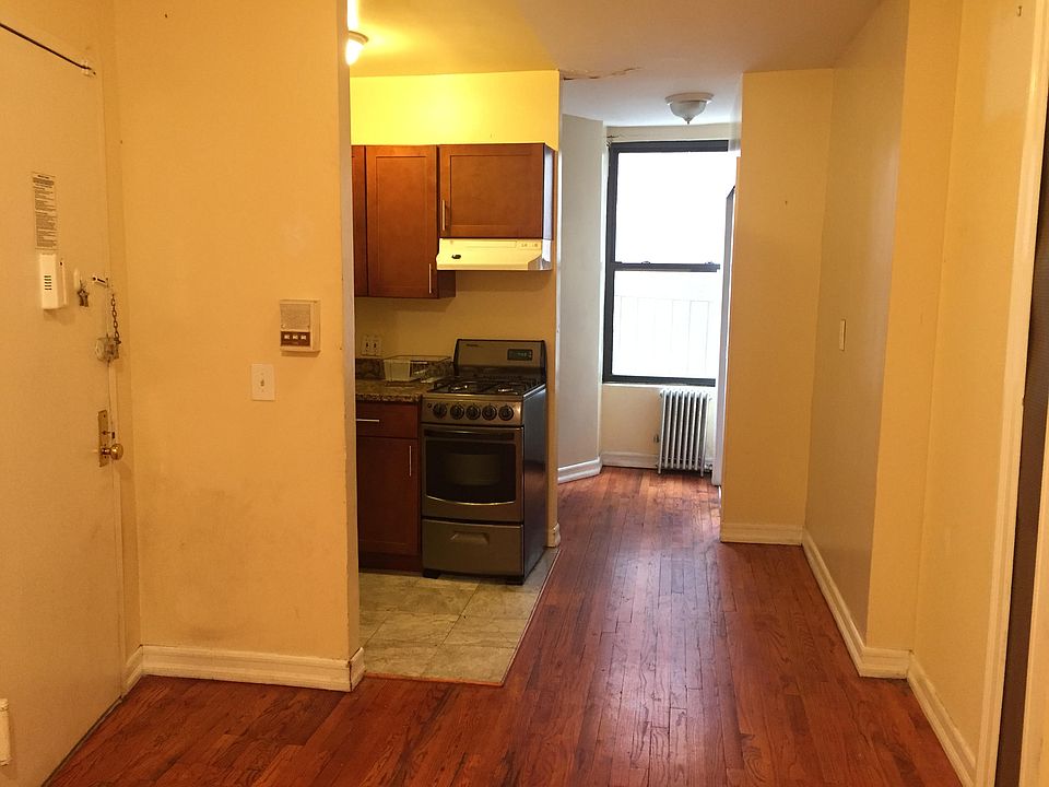 1st image of 1752 2nd Ave APT 2SE
