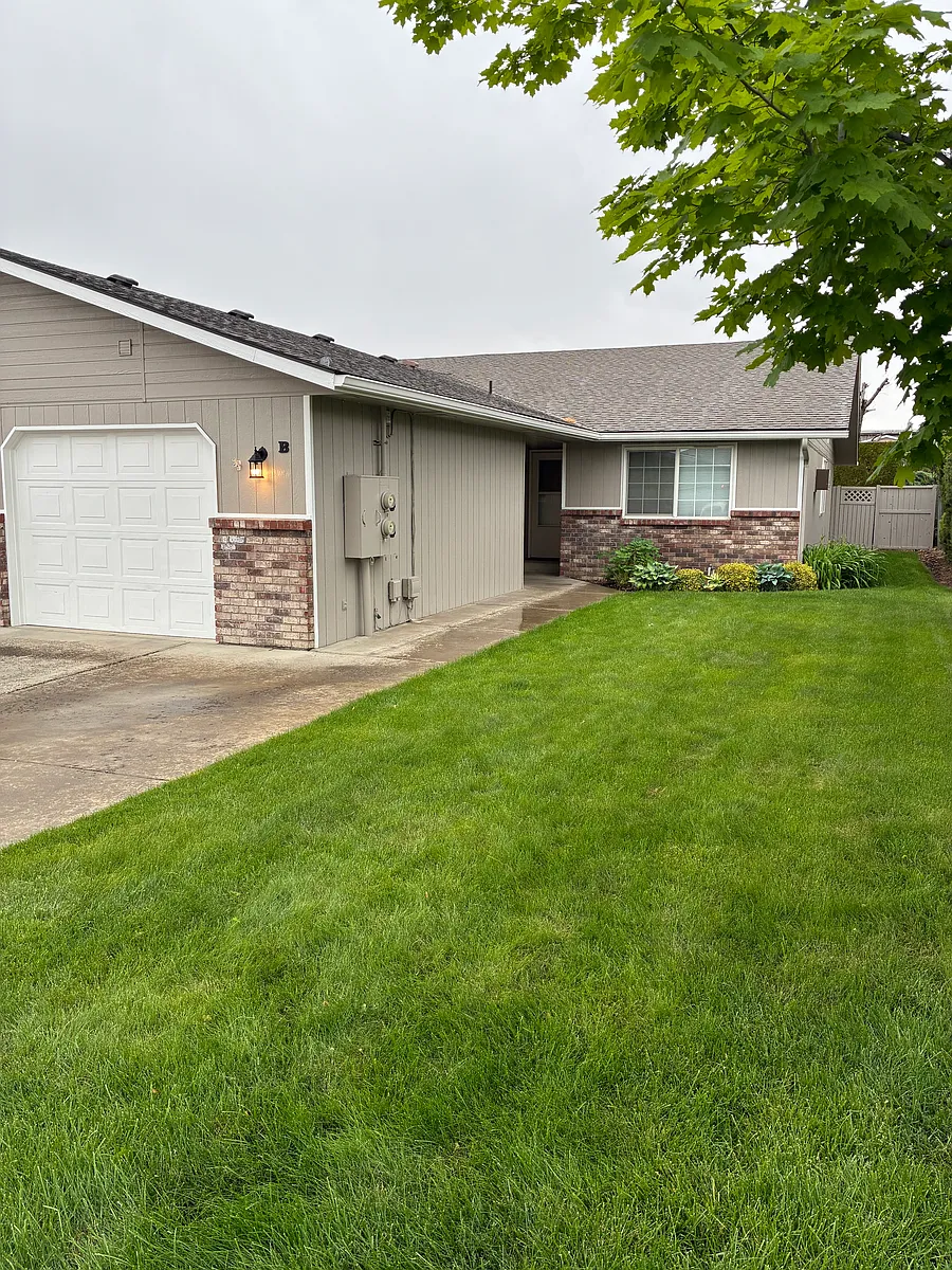 Building Photo - 416 S 74th Ave #B
