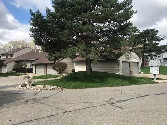 2nd image of 922 Timbercreek Dr APT 28