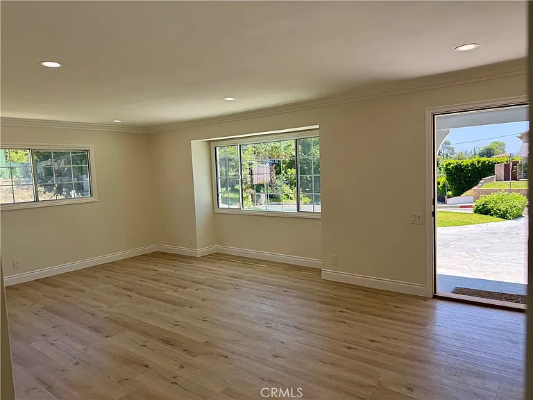 7055 Semrad Rd — Photo 5