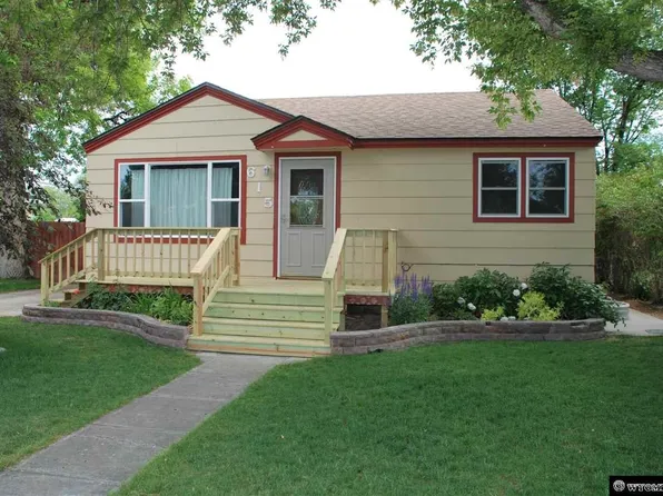 615 Holly Ave, Worland, WY 82401