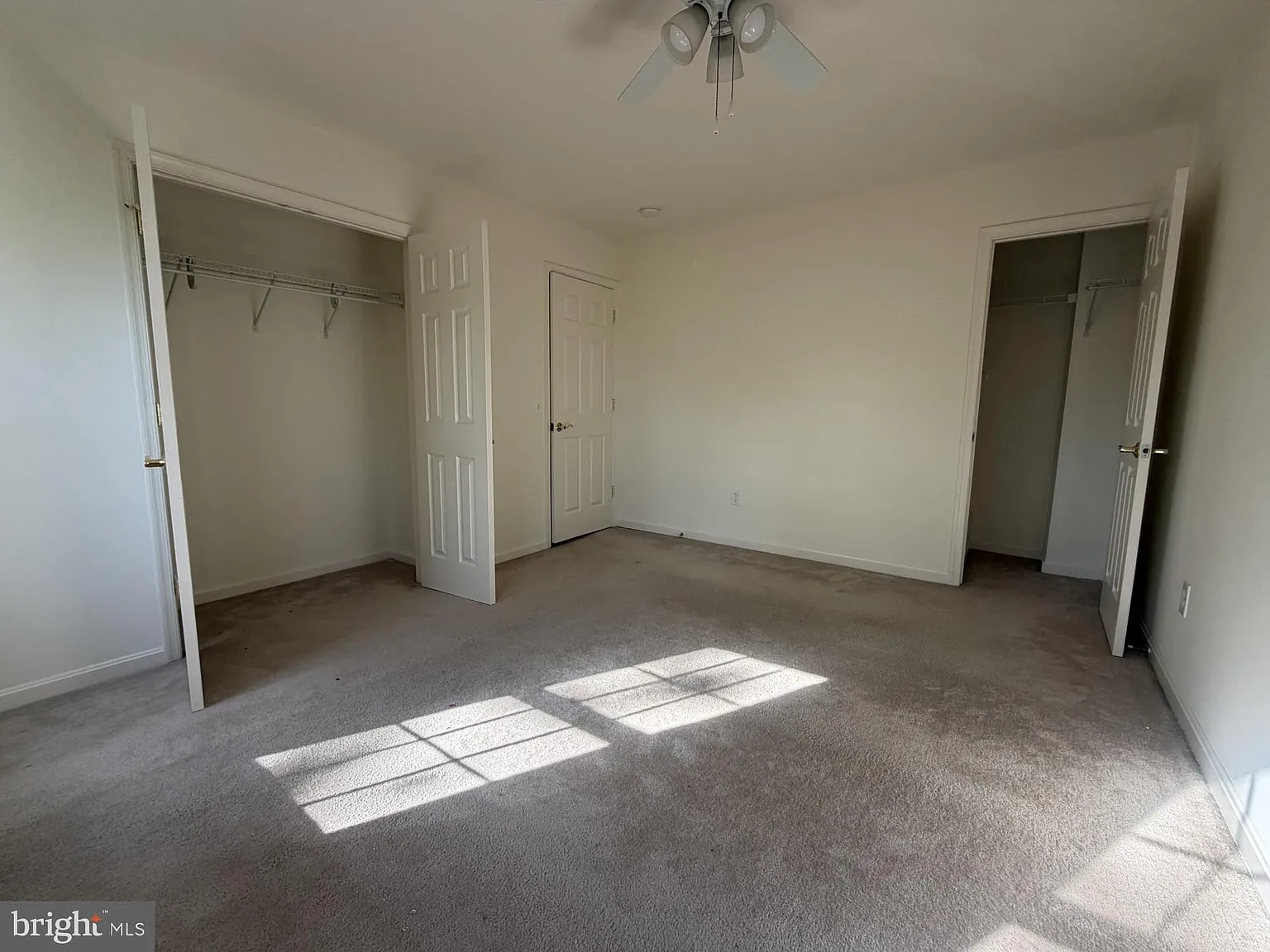 2 bed, 1.0 bath, 1040 sqft, $2,000 — Photo 4
