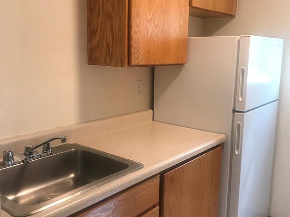 3rd image of 100 Wilmington Dr APT D8