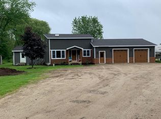 1289 W Church Rd, Edmore, MI 48829