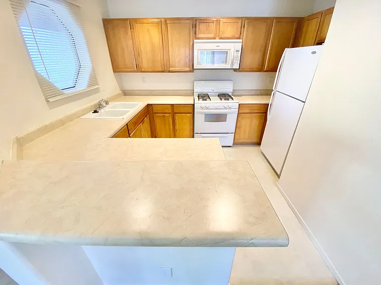 5058 S Rainbow Blvd #17-205 — Photo 4