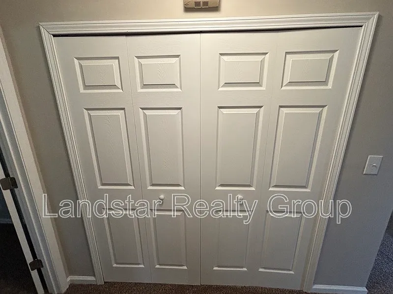 1 bed, 1.0 bath, $825 — Photo 2