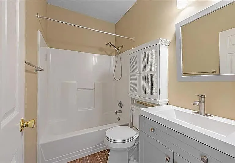 633 Eagle Pointe Dr #633 — Photo 17