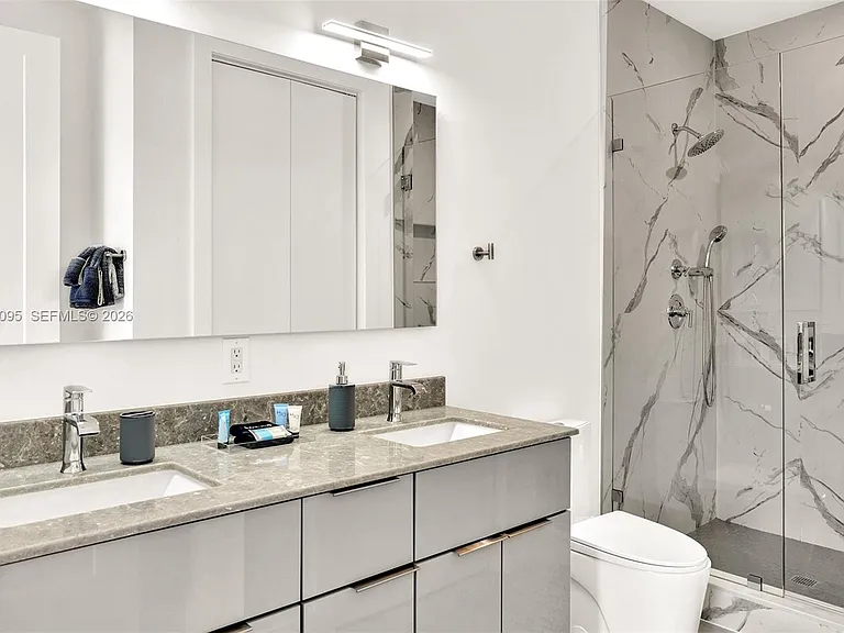 2100 Miami Rd #202 — Photo 12
