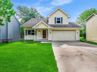 312 Fawn Valley Ct, Lansing, KS 66043