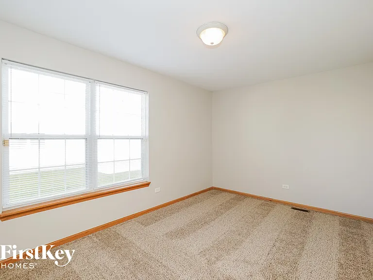 16460 Kingsbrook Dr — Photo 10
