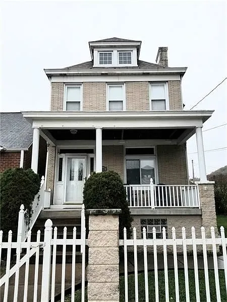 1130 Knox St photo 1