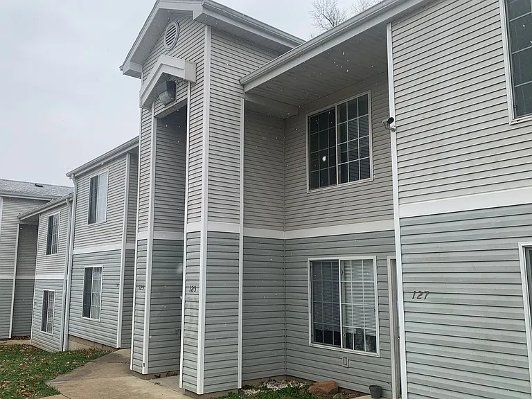 125-139 Hickory Ridge Dr — Photo 1