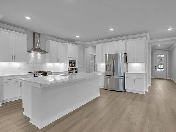 5th image of 407 Schroer Dr
