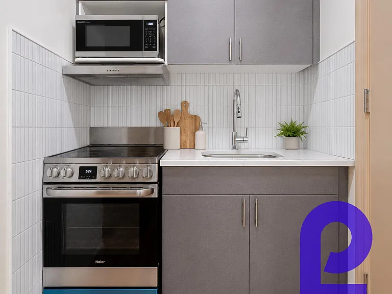 6 E 132nd St #1B — Photo 3
