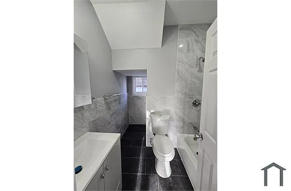 Building Photo - 65 Bruen Ave #1