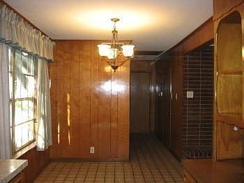 4th image of 1401 E 18th St
