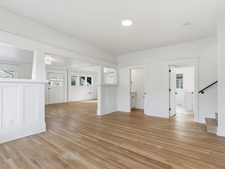 2945 NE 57th Ave — Photo 16