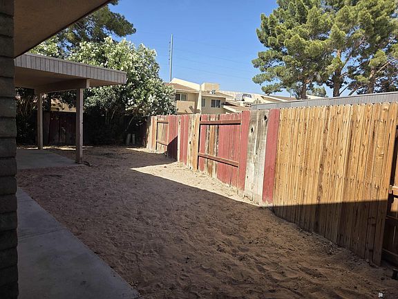 5th image of 720 E 24th Pl