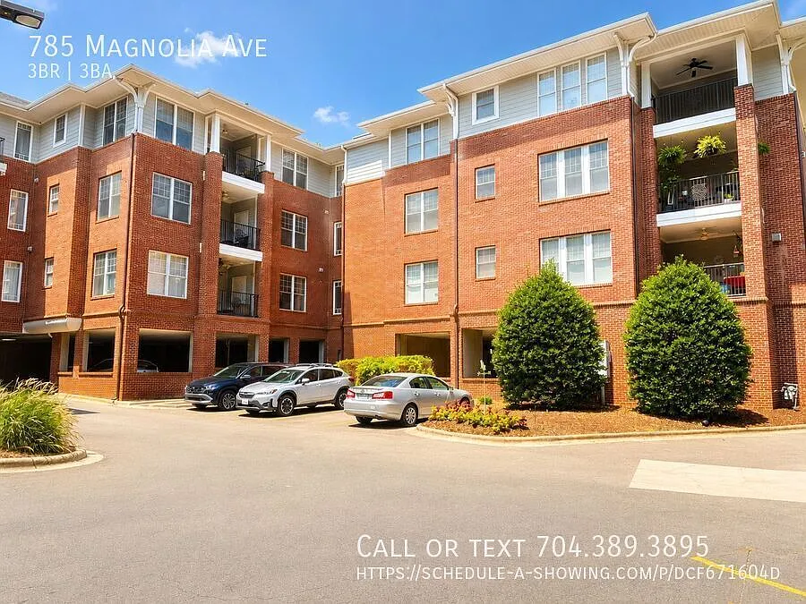 Elegant Dilworth Living Just Minutes from Uptown Charlotte — Photo 2