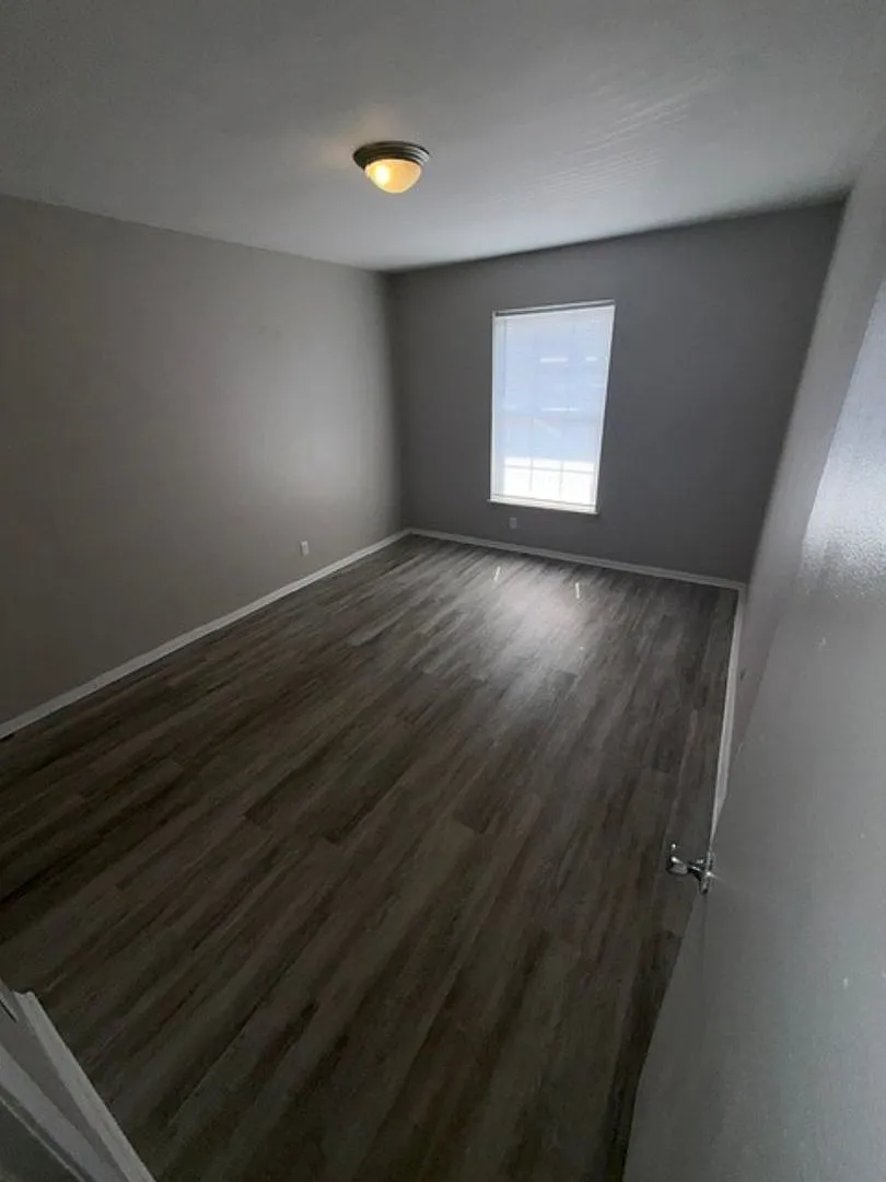 Naveen Pine Apartments — Photo 4