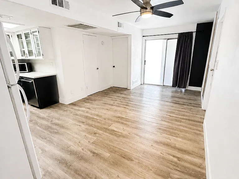 627 W Enid Ave #2 — Photo 1
