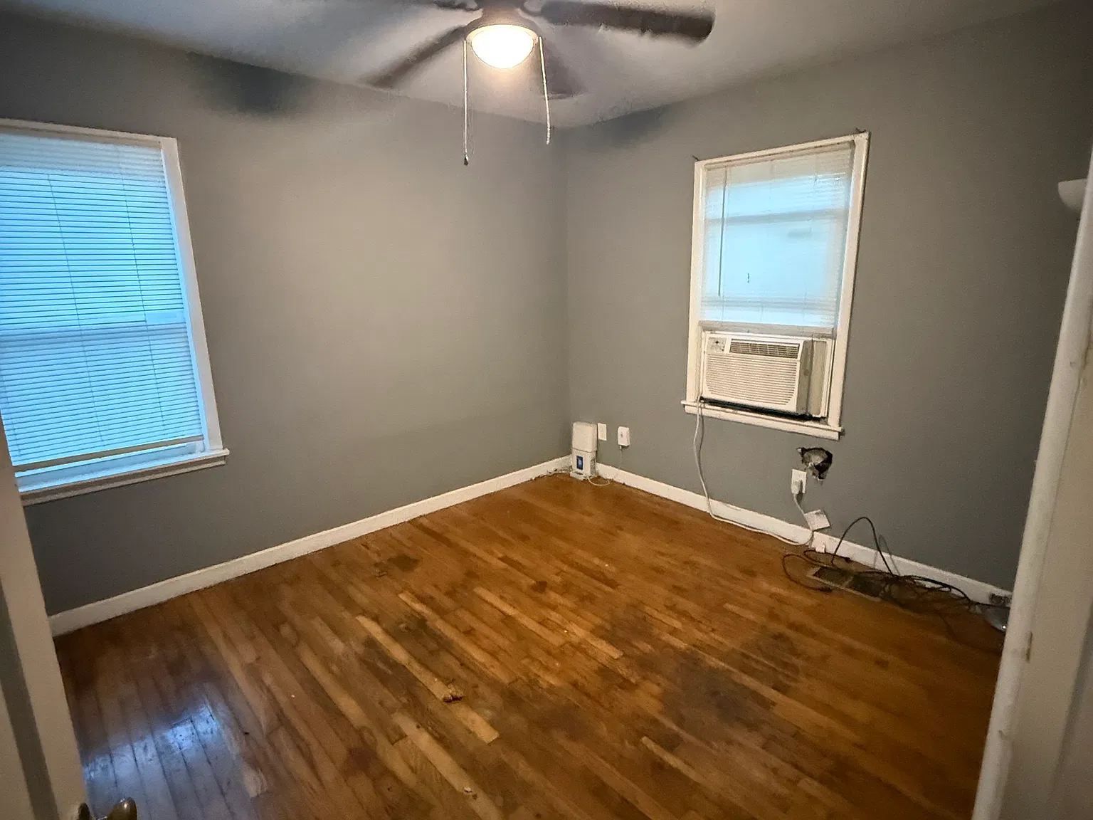 2 bed, 834 sqft, $950 — Photo 2