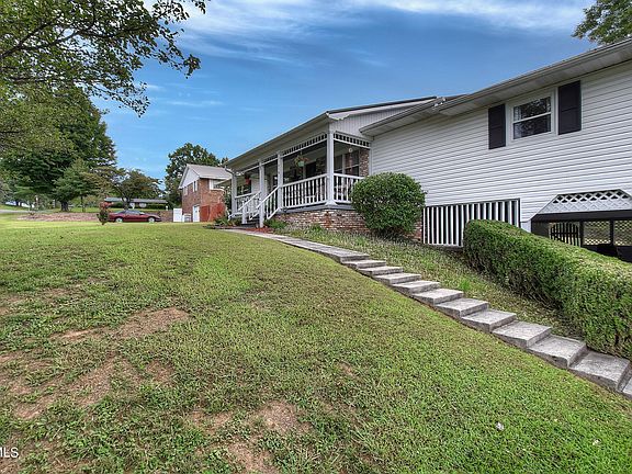 4th image of 218 Golf View Dr