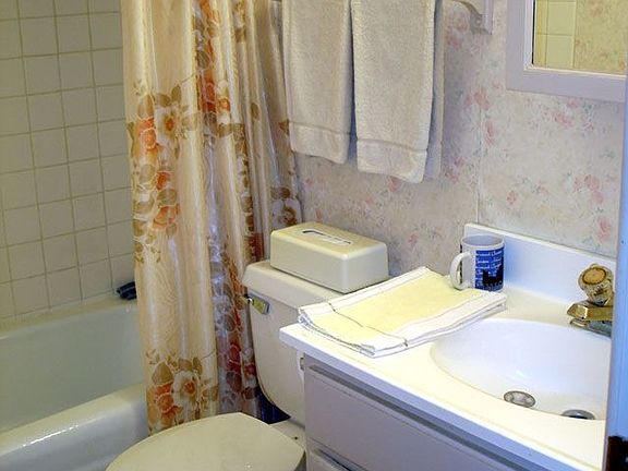 3rd image of 8455 W Leland Ave Unit 101