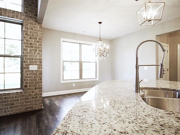 5th image of 203 Eagle Nest Ct