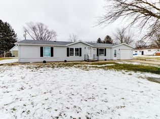 303 N Thompson St, Melvin, IL 60952