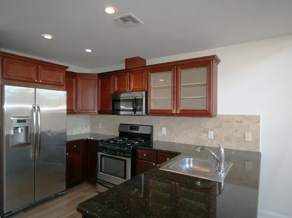 769 Montgomery Street image 8 of 26