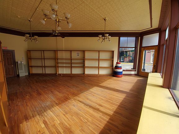 2nd image of 163-165 W Huron St #17183139